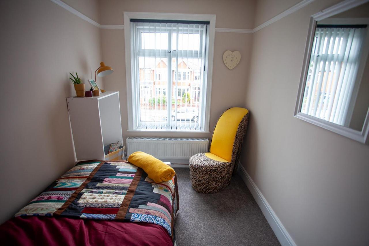 Quiet Residence Close To M6 Preston Samlesbury Exterior photo